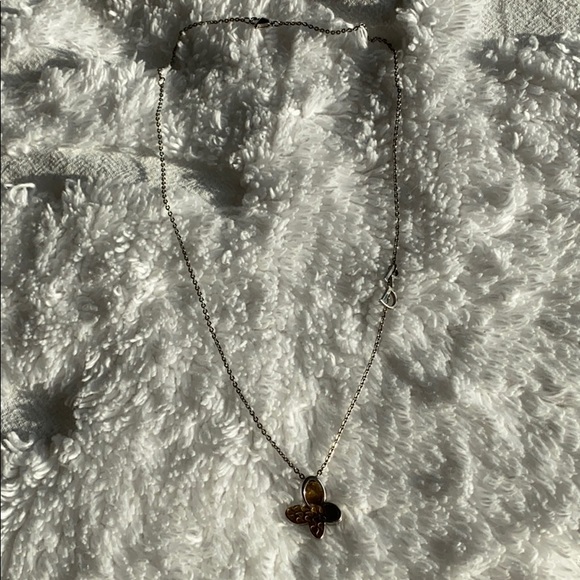 Royal Damon Butterfly Necklace - Picture 4 of 7